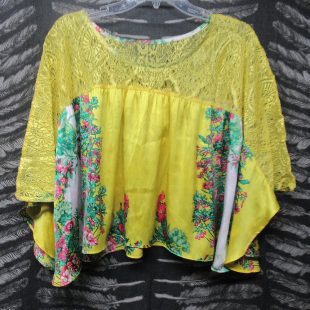 Hazel Flowy Yellow Lace Floral Top Sz. S